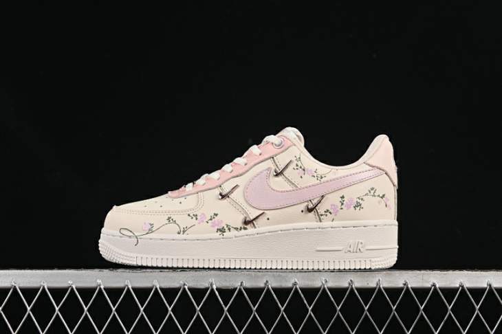 Picture of Air Force 1 _SKUfw20212887174409560fw